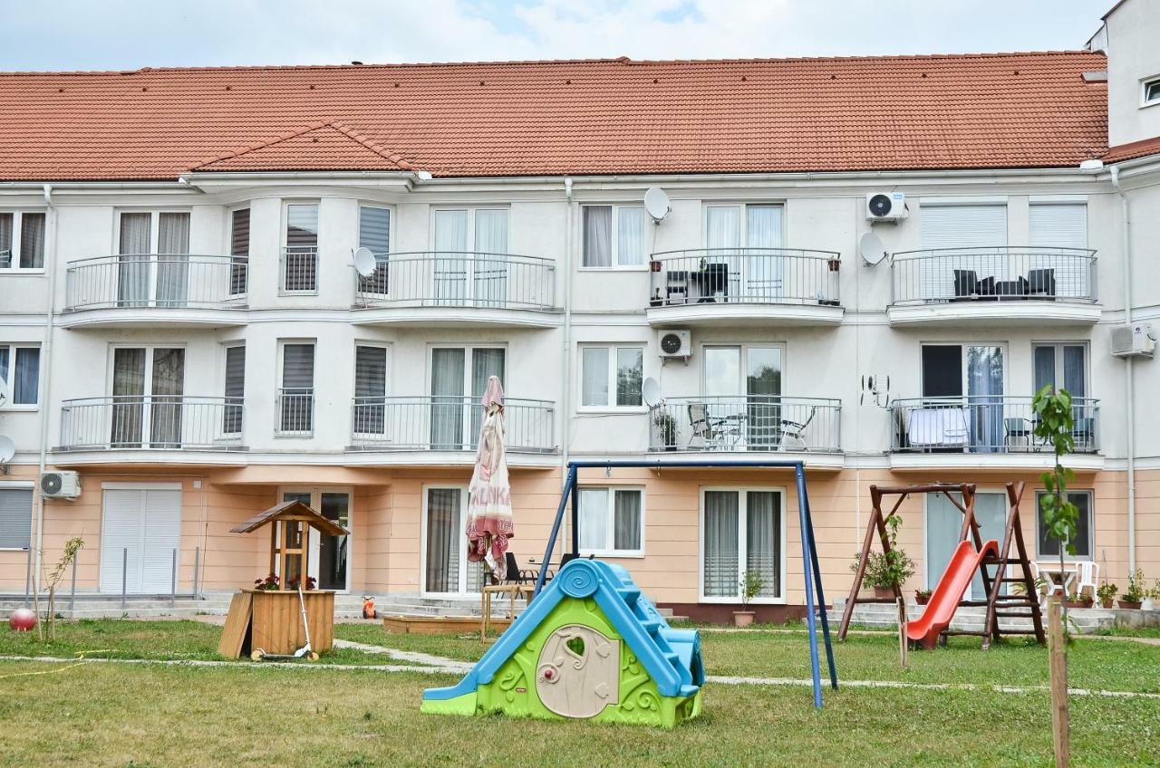 Diamond House Apartment Hajduszoboszlo Exterior photo